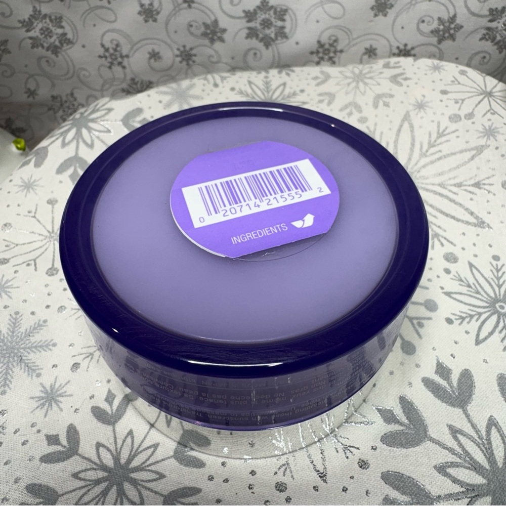 Clinique Take The Day Off Cleansing Balm Makeup Remover 3.8 Oz. Christmas - Picture 7 of 8